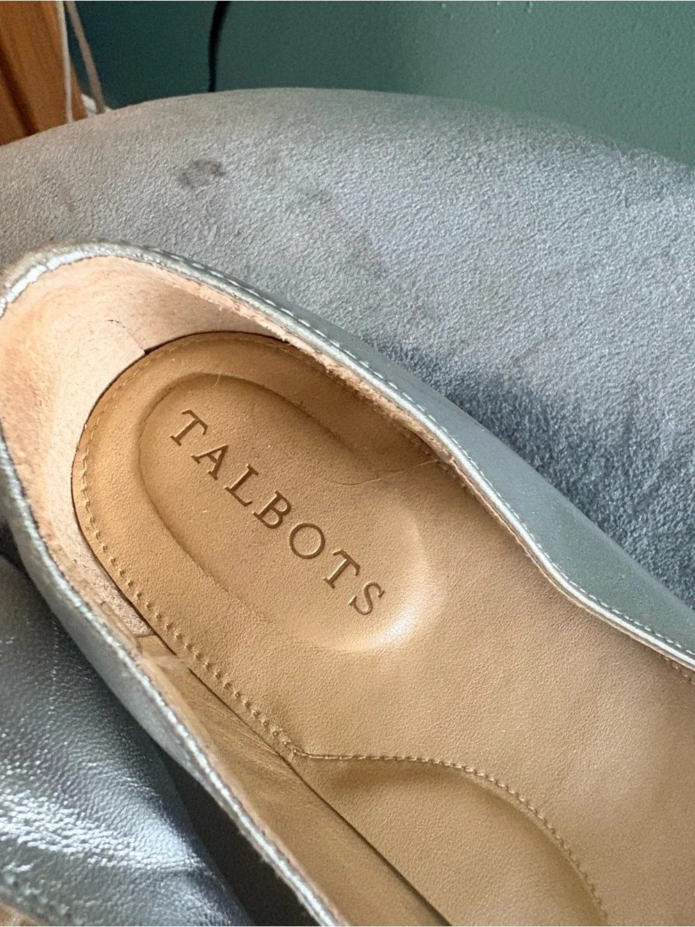 Talbots SUTTON BUCKLE LEATHER FLATS - METALLIC size 10.5
